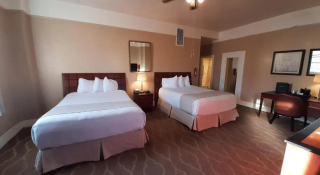 Номер Deluxe The Gadsden Hotel