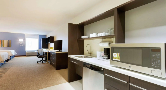Двухместный люкс Home2 Suites by Hilton Midland