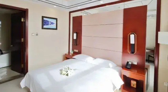 Люкс Business Chengmao Guojin Hotel