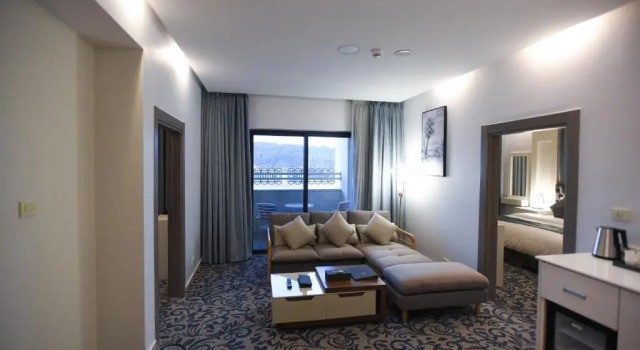 Семейный люкс Opal Hotel Amman