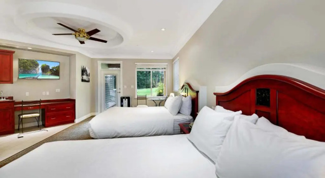 Четырёхместный номер Standard Crown Isle Resort & Golf Community