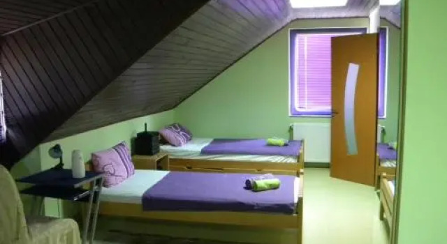 Guest House Vila Florida, Buchen Sie Pension Hotels in Vojvodina mit Parkplatz, Parkplätze