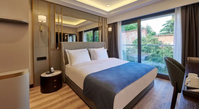 Номер Deluxe Çırağan Hotel Bosphorus