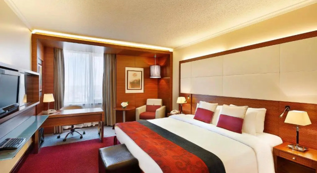 Двухместный клубный номер Standard Crowne Plaza Amman by IHG