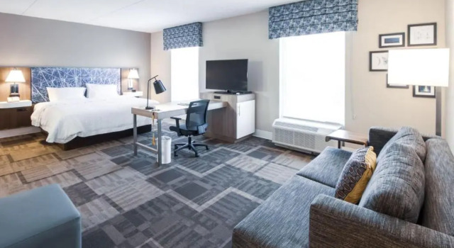 Студия Hampton Inn & Suites Huntsville Hampton Cove