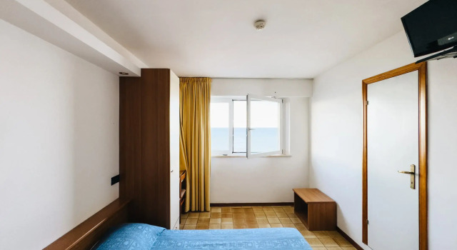 Hotel Ambasciatori, Забронировать Отель Отели Побережья Марок 3 звезды, 3*