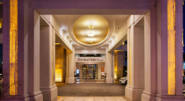 DoubleTree by Hilton Hotel Van