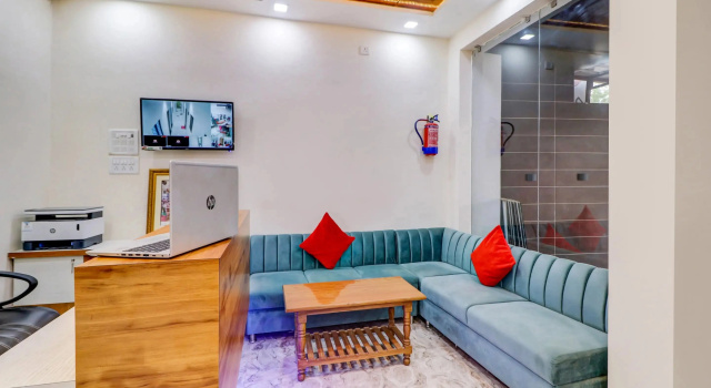 LG Guest House, Забронировать Гостевой дом Гостевые дома Варанаси, рядом с Торговый квартал Годолия, Гостевой дом