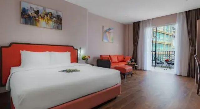 Полулюкс Salute Saigon Hotel and Spa
