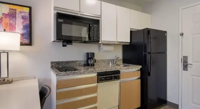 Люкс MainStay Suites Greensboro
