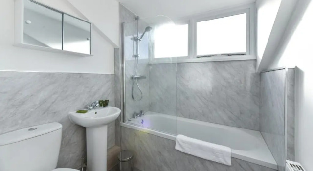 Коттедж Newark Central Cottage