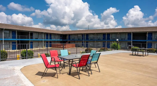 Americas Best Value Inn, Varaa Hotelli Russellville 