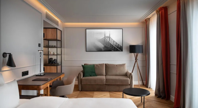 Двухместный полулюкс Radisson Collection Hotel, Basilica Budapest
