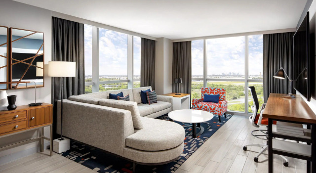 Полулюкс Le Meridien Dania Beach at Fort Lauderdale Airport