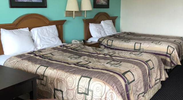 Luksusowy czteroosobowy pokój Clairmont Inn
