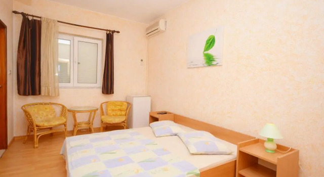 Apartments & Rooms Tony, Забронировать Апартаменты/квартира Отели Трибунь с бассейном, рядом с Пристань для яхт Трибуни, Бассейн