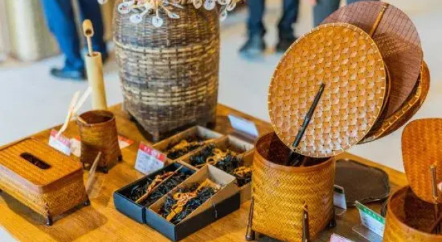 Puyuan Fashion Ancient Town Dayuqiao Inn, Rezerwuj Hotel Hotele w Puyuan z basenem, Basen