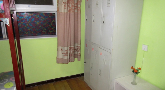 Кровать в общем номере (мужской номер) 25 Four Seasons Youth Hostel