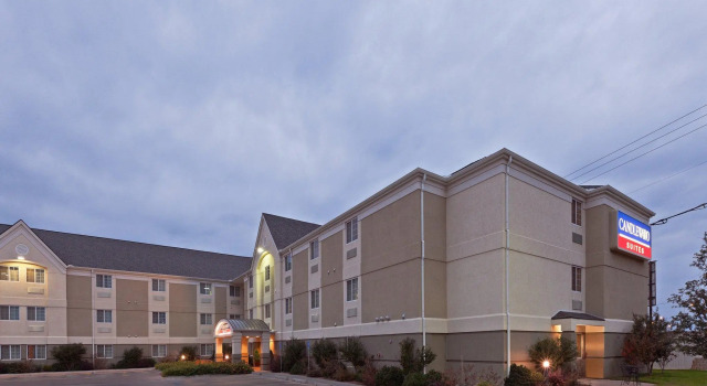 Люкс Candlewood Suites Wichita Falls at Maurine Street by IHG