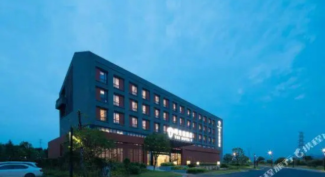 Люкс Deluxe the Hotel V