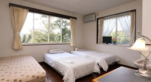 Pension Alhambra, Prenota Affittacamere Yugawara Kanagawa