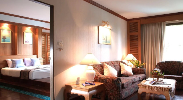 Ubon Buri Hotel & Resort, Varaa Lomakeskus Hotellit North-Eastern Thailand pysäköinnillä, Pysäköinti