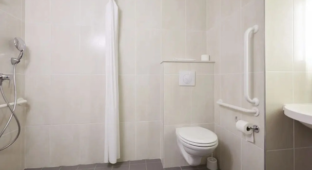 Двухместный номер Accessible B&B HOTEL Paris Porte de Châtillon