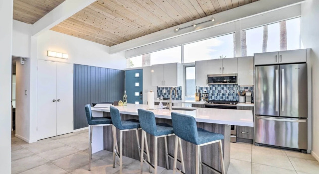 Коттедж Pool & Mountain Views: Palm Springs Home