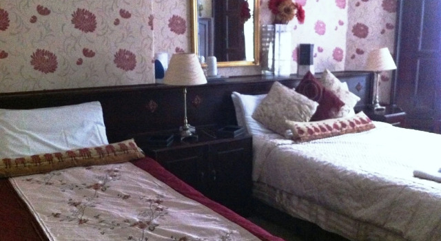 Трёхместный семейный номер Standard Georgian House Hotel