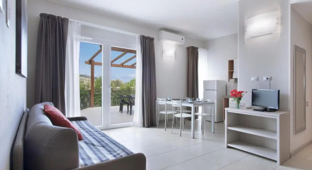 Семейная студия Diano Sporting Apartments