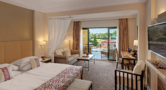 Одноместный номер Superior с балконом и с видом на бассейн Steigenberger Hotel and Resort Camp de Mar