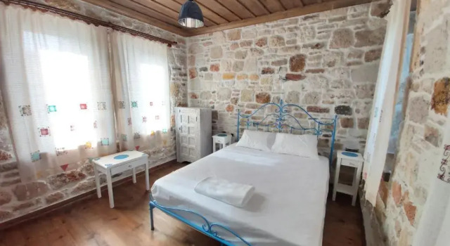 Foça Limon Agaci, Rezerwuj Hotel Hotele w Foca z parkingiem, Parking