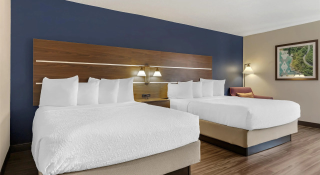 Четырёхместный номер Standard Best Western Plus Lexington Inn