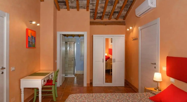 Dolce Vita in Tuscany B&B, Book Bed and Breakfast Hoteller i Capannori med parkering, Parkering