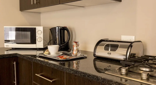 Апартаменты Ruth Avenue Guest House