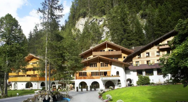 Waldhotel Doldenhorn