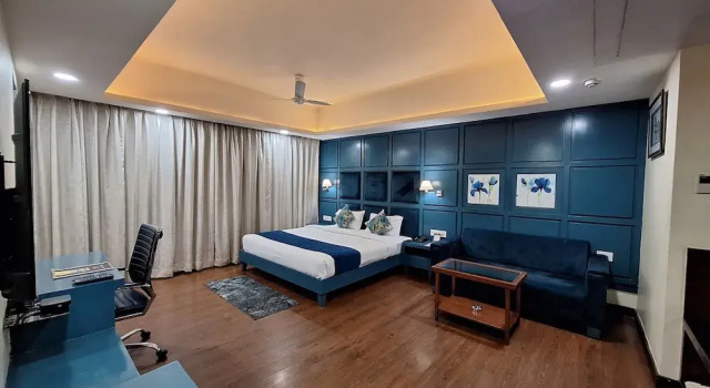 Номер Executive L N Hotels and Resorts