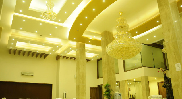 Hotel The Evergrand Palace, Réserver Hôtel Rajkot Gujarat