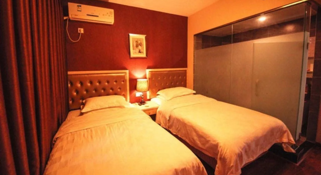 Chengdu Pinyi Minsheng Holiday Hotel, Забронировать Отель Отели Shuangliu District с парковкой, Парковка