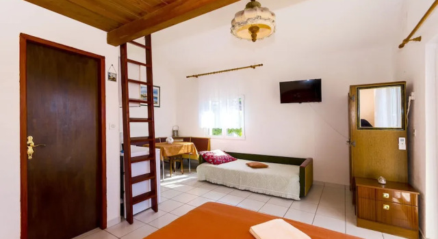 Apartments Pera