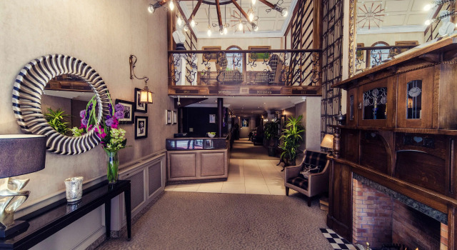 Carlton George Hotel