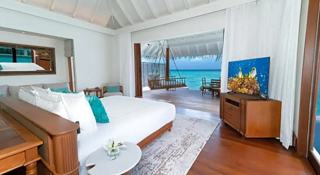 Pool Villa Over Water Family c 1 комнатой Anantara Kihavah Maldives Villas