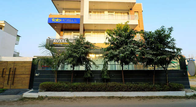 Fabhotel The Royal Oak, Забронировать Отель Гургаон 