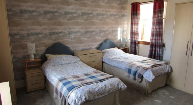 Cozy 1-bedroom House Rental in Portknockie With Wifi, Book Feriehus Sommerhuse i Grampian, Hytte