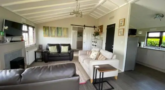 Rew Farm Country & Equestrian Accommodation