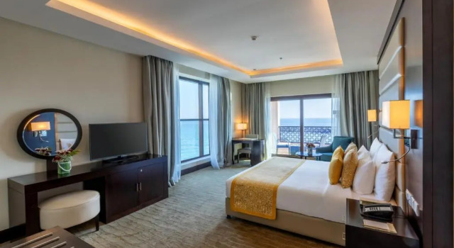 Люкс Diplomatic Al Bahar Hotel & Resort
