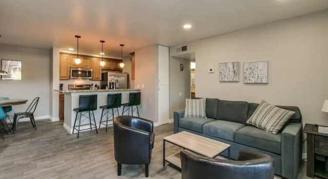 Коттедж с 2 комнатами Stylish Updated 2 Bdrm Near Old Town Scottsdale!