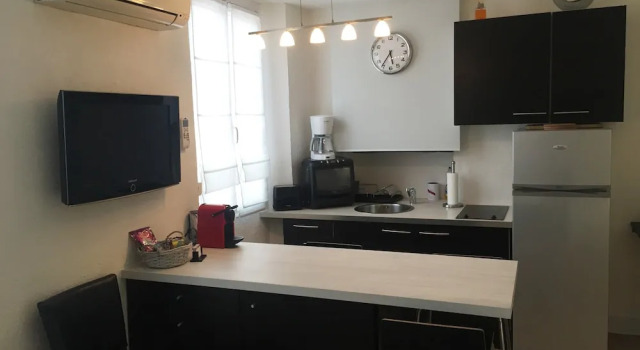 Studios Hoche - 2 personnes, Забронировать Отель Отели Канн с парковкой, рядом с Le Croisette Casino Barriere de Cannes, Парковка