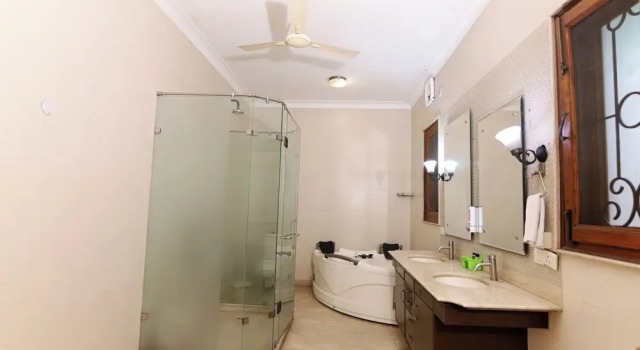 Люкс Premium c 1 комнатой с видом на город Hotel Ashray Noida