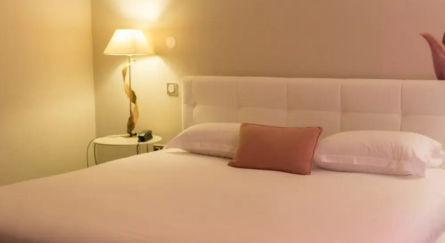 Одноместный номер Standard с балконом Hôtel Les Jardins